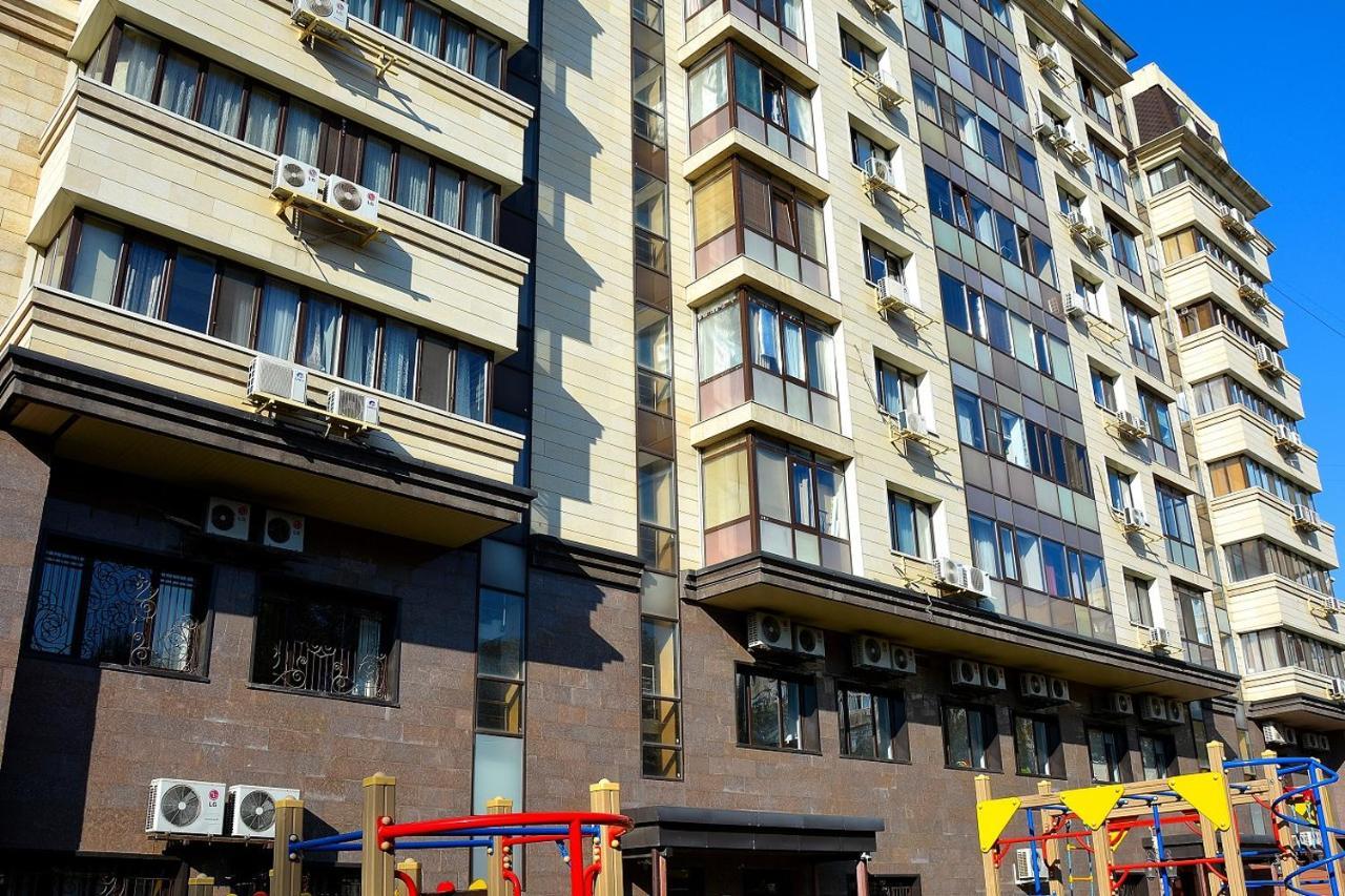 Уютная 2-Комнатная Квартира В Центре Г. Алматы Exterior photo